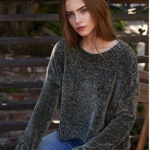 LA Hearts Fuzzy Sweater!